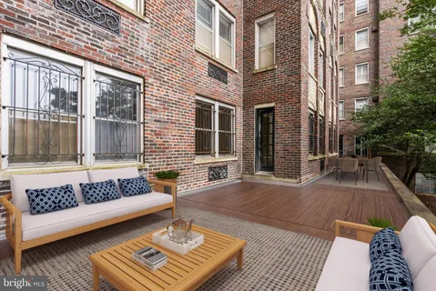 $425,000 | 4000 Cathedral Avenue Northwest, Unit 6B, Washington, DC 20016