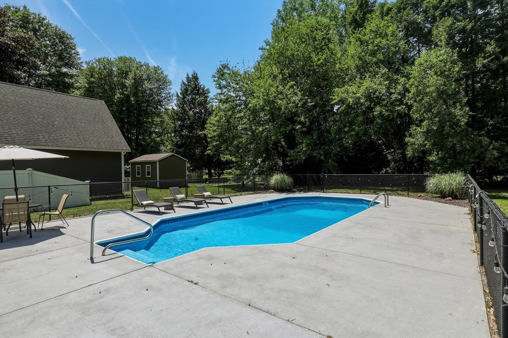 75 Clematis Road Agawam, MA 01001 - Photo 11 of 38