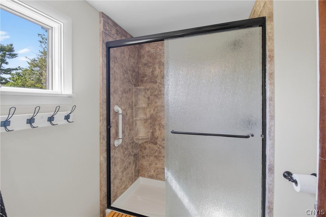 5459 Prescott Road Deerfield, NY 13502 - Photo 44 of 50 2nd floor bathroom