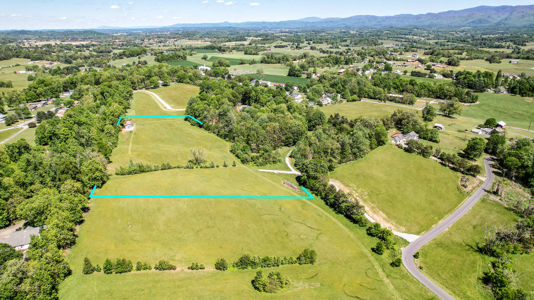 5 Holly Creek Road Greeneville, TN 37745 - Photo 5 of 25 DJI_0182-Edit