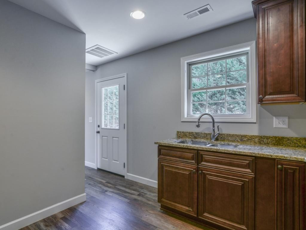 250 Ridge Pointe Johnson City, TN 37604 - Photo 17 of 36 Photo 17