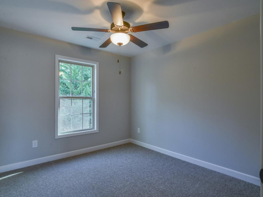 250 Ridge Pointe Johnson City, TN 37604 - Photo 5 of 36 Photo 5
