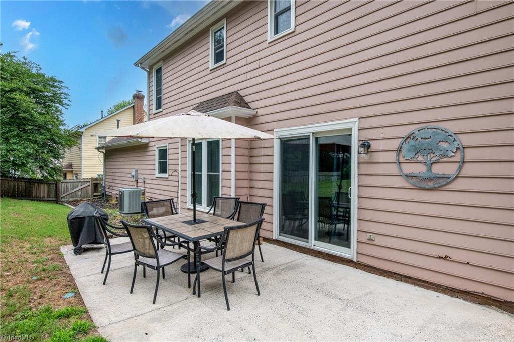 7435 Trotter Road Charlotte, NC 28216 - Photo 36 of 36 Patio with Patio Set
