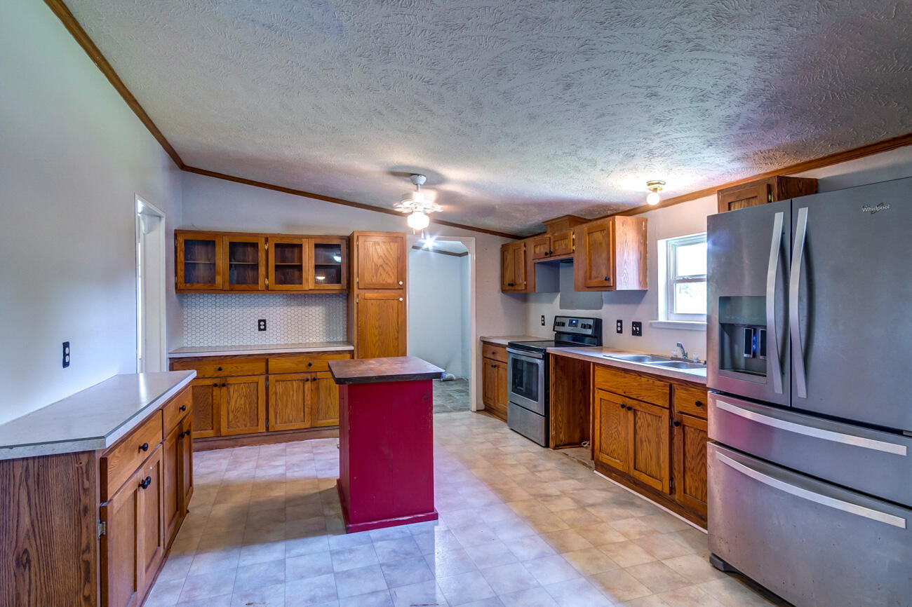 606 Cedar Cliff Road Waco, KY 40385 - Photo 9 of 36 155