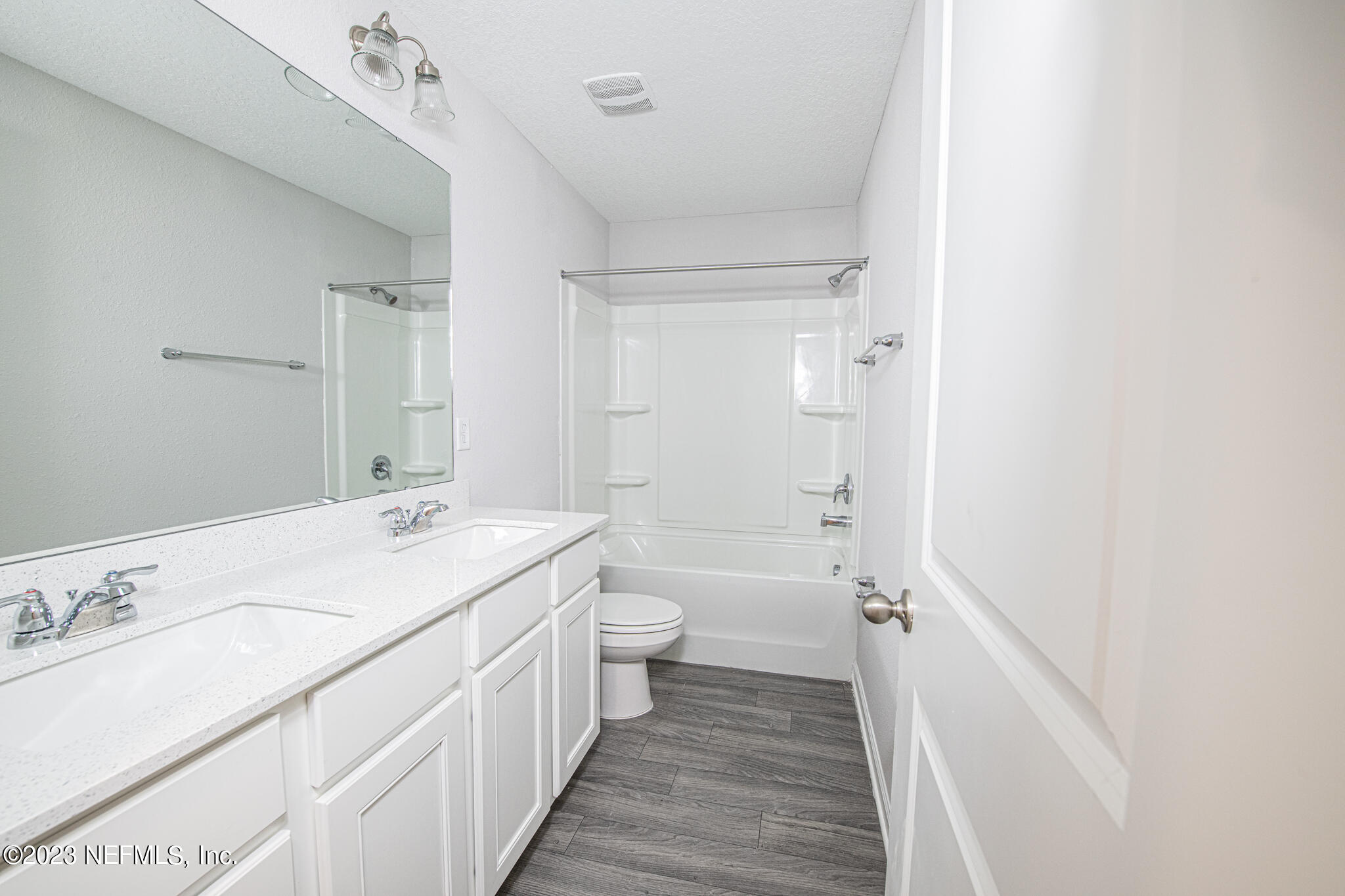 5789 Le Sabre Road Jacksonville, FL 32244 - Photo 42 of 61 Hall bath example