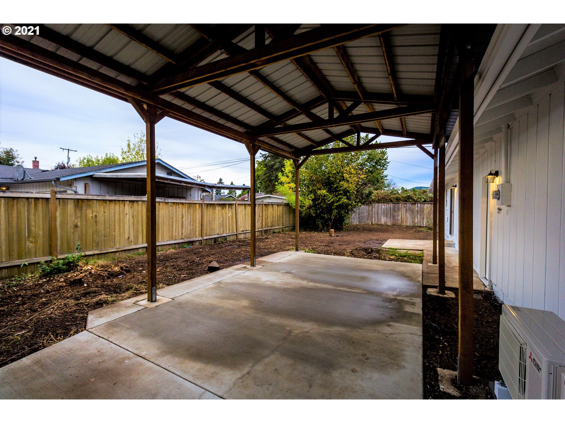 2302 Grovedale Drive Springfield, OR 97477 - Photo 7 of 29 a view of a backyard of the house