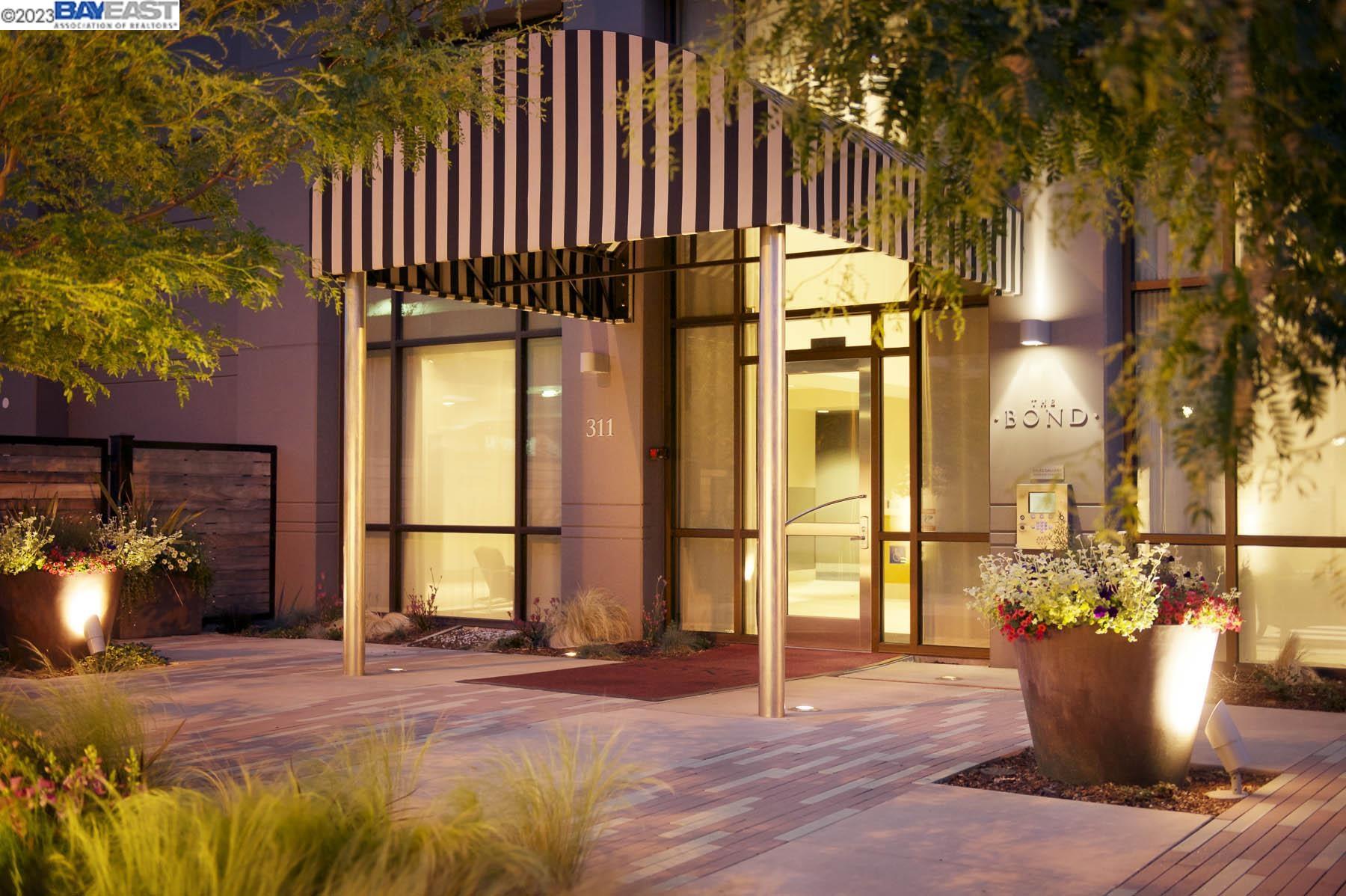 311 2nd Street, Unit 804 Oakland, CA 94607 - Photo 17 of 17 a view of building with seating space