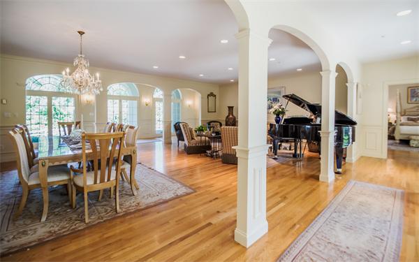 1895 Great Pond Road North Andover, MA 01845 - Photo 5 of 29 Gallery Image 5