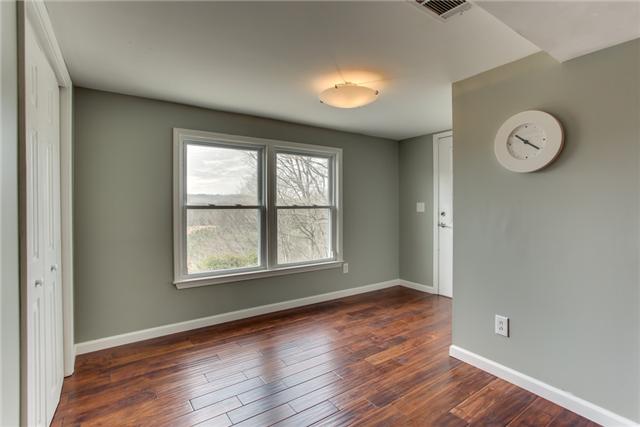 2951 Ivey Point Road Goodlettsville, TN 37072 - Photo 11 of 20 Closer View of the breakfast Nook. Great views out the window!