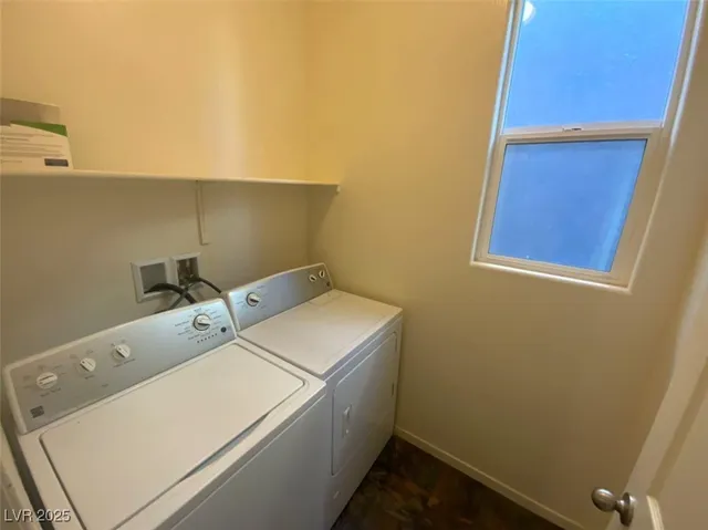 $2,295 | 10845 Hunters Green Avenue, Las Vegas, NV 89166