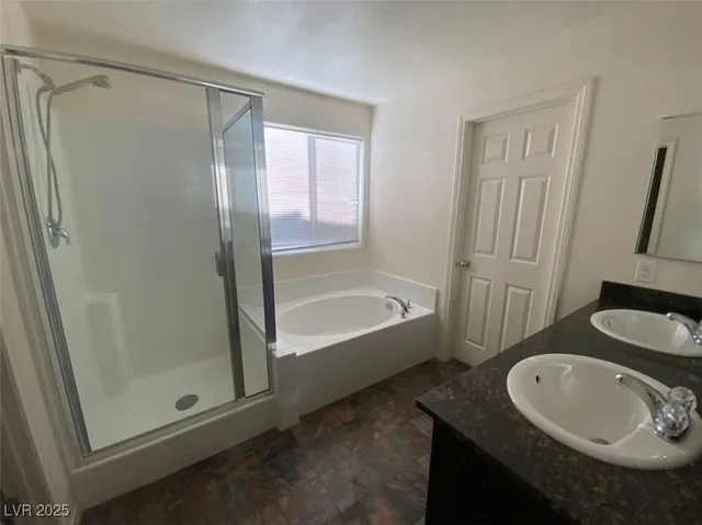 $2,295 | 10845 Hunters Green Avenue, Las Vegas, NV 89166