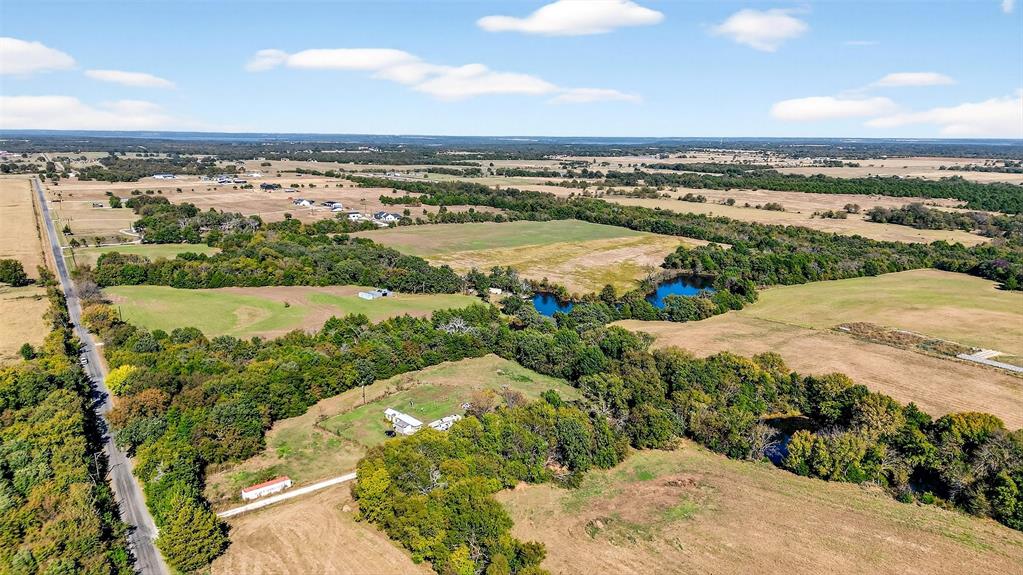 912 East Bewley Road Whitesboro, TX 76273 - Photo 21 of 30 an aerial view of a city