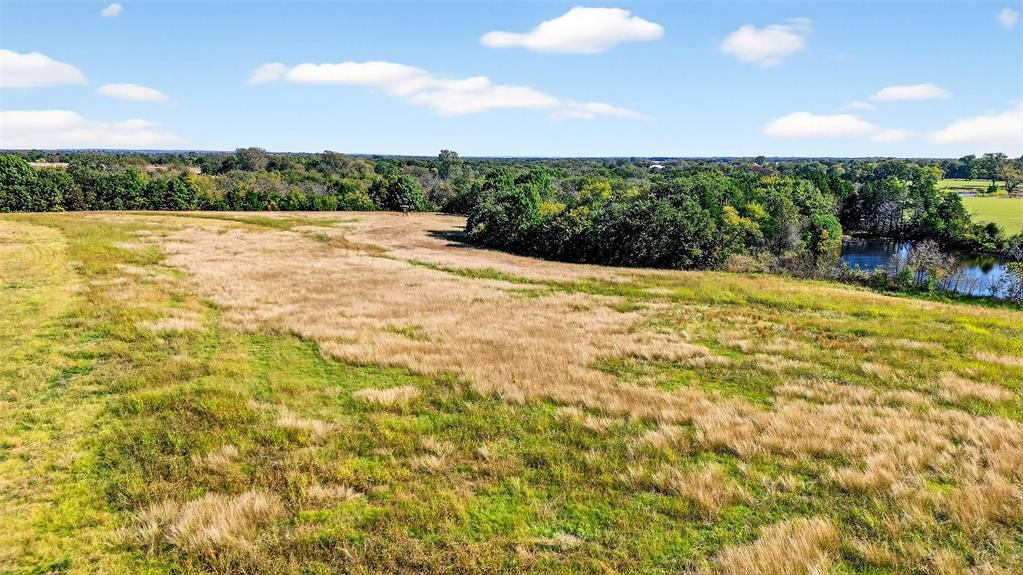 912 East Bewley Road Whitesboro, TX 76273 - Photo 26 of 30 a view of a pathway with a garden