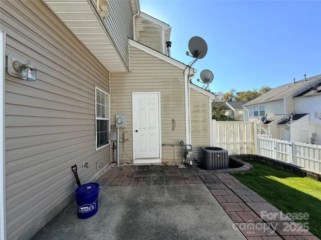 $1,800 | 6836 Rothchild Drive, Charlotte, NC 28270