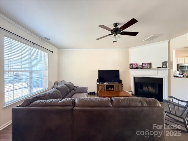 $1,800 | 6836 Rothchild Drive, Charlotte, NC 28270