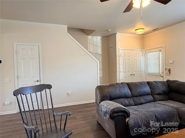 $1,800 | 6836 Rothchild Drive, Charlotte, NC 28270