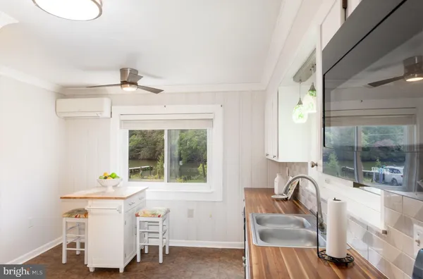 $540,000 | 2033 Shore Drive, Edgewater, MD 21037