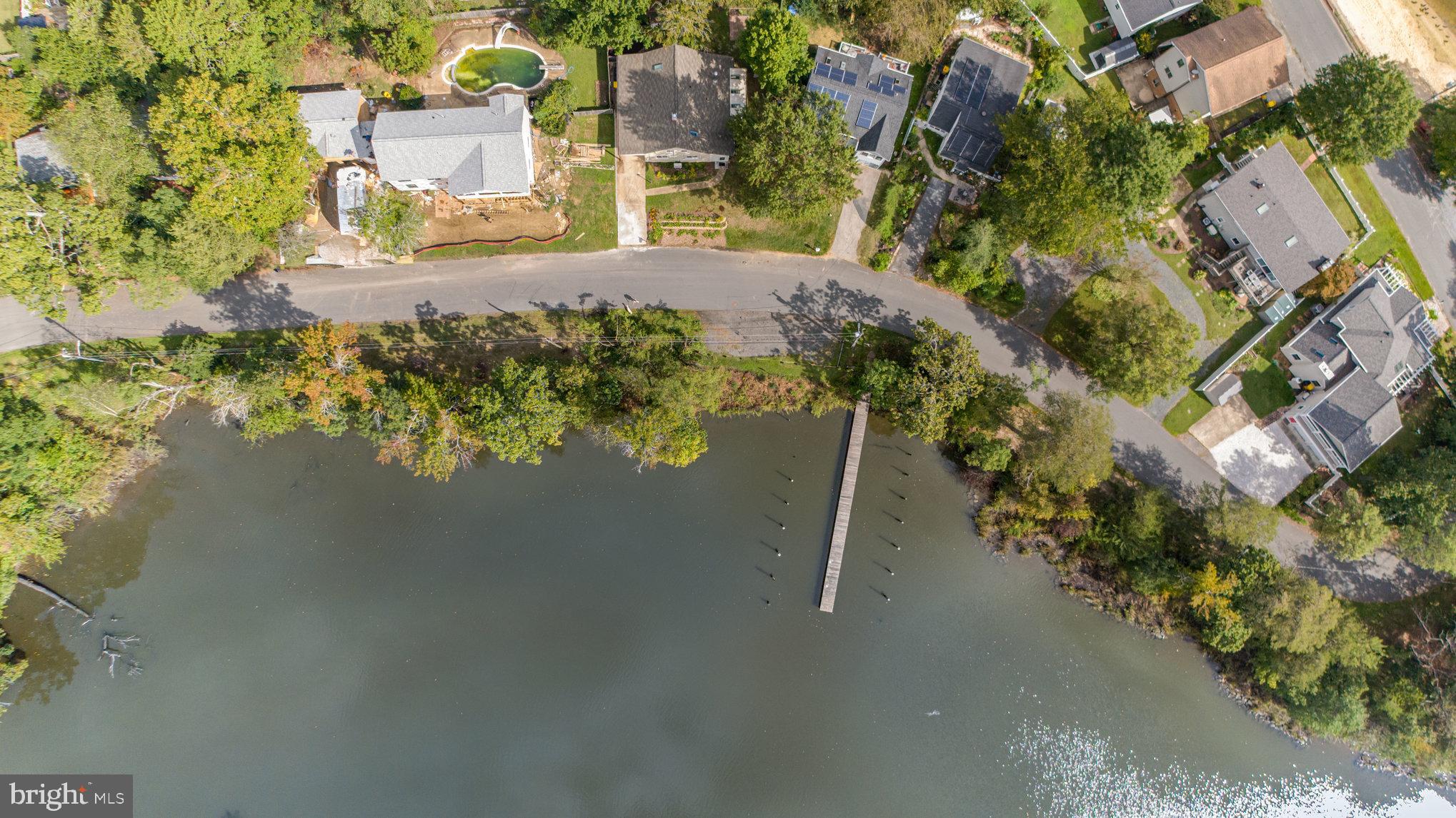 2033 Shore Drive Edgewater, MD 21037 - Photo 3 of 40