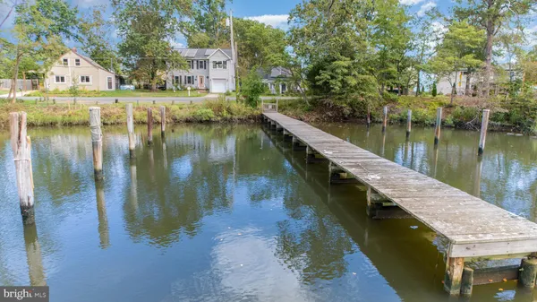 $540,000 | 2033 Shore Drive, Edgewater, MD 21037