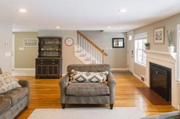 44 Spruce Road Norwood, MA 02062 - Photo 4 of 25 Gallery Image 4