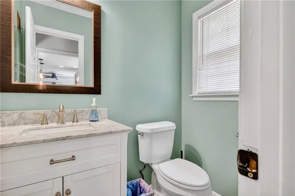 $545,000 | 9410 Hall Drive, Lenexa, KS 66219