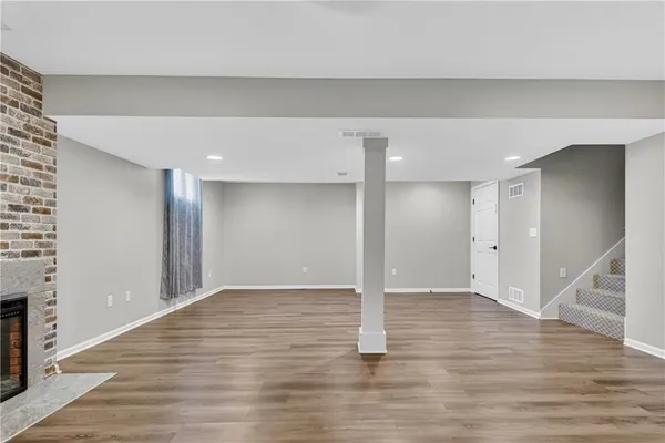 $545,000 | 9410 Hall Drive, Lenexa, KS 66219