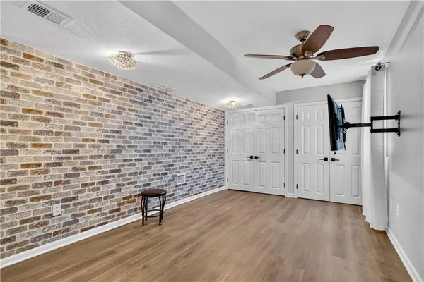 $545,000 | 9410 Hall Drive, Lenexa, KS 66219