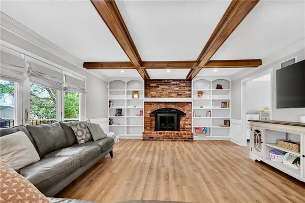 $545,000 | 9410 Hall Drive, Lenexa, KS 66219