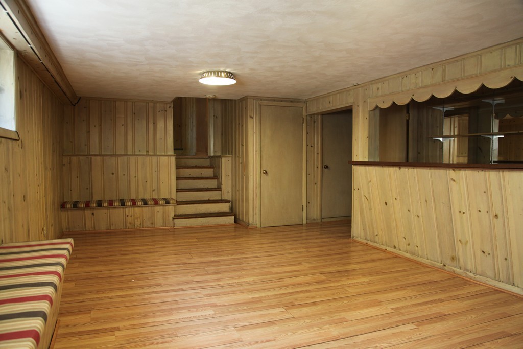 121 Olde Field Road Newton, MA 02459 - Photo 8 of 18