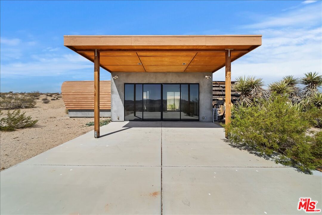 2373 Arizona Avenue Joshua Tree, CA 92252 - Photo 12 of 25