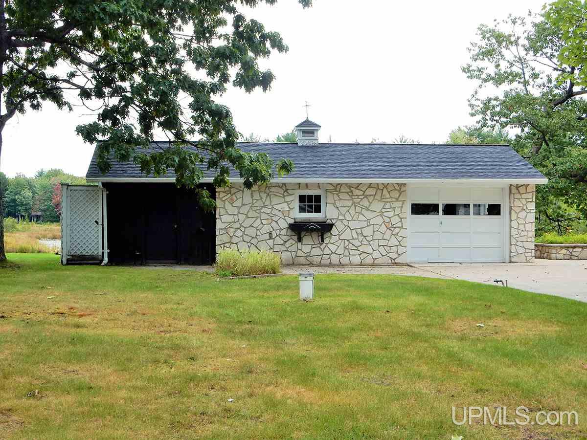 924 North Co Road Manistique, MI 49854 - Photo 8 of 32