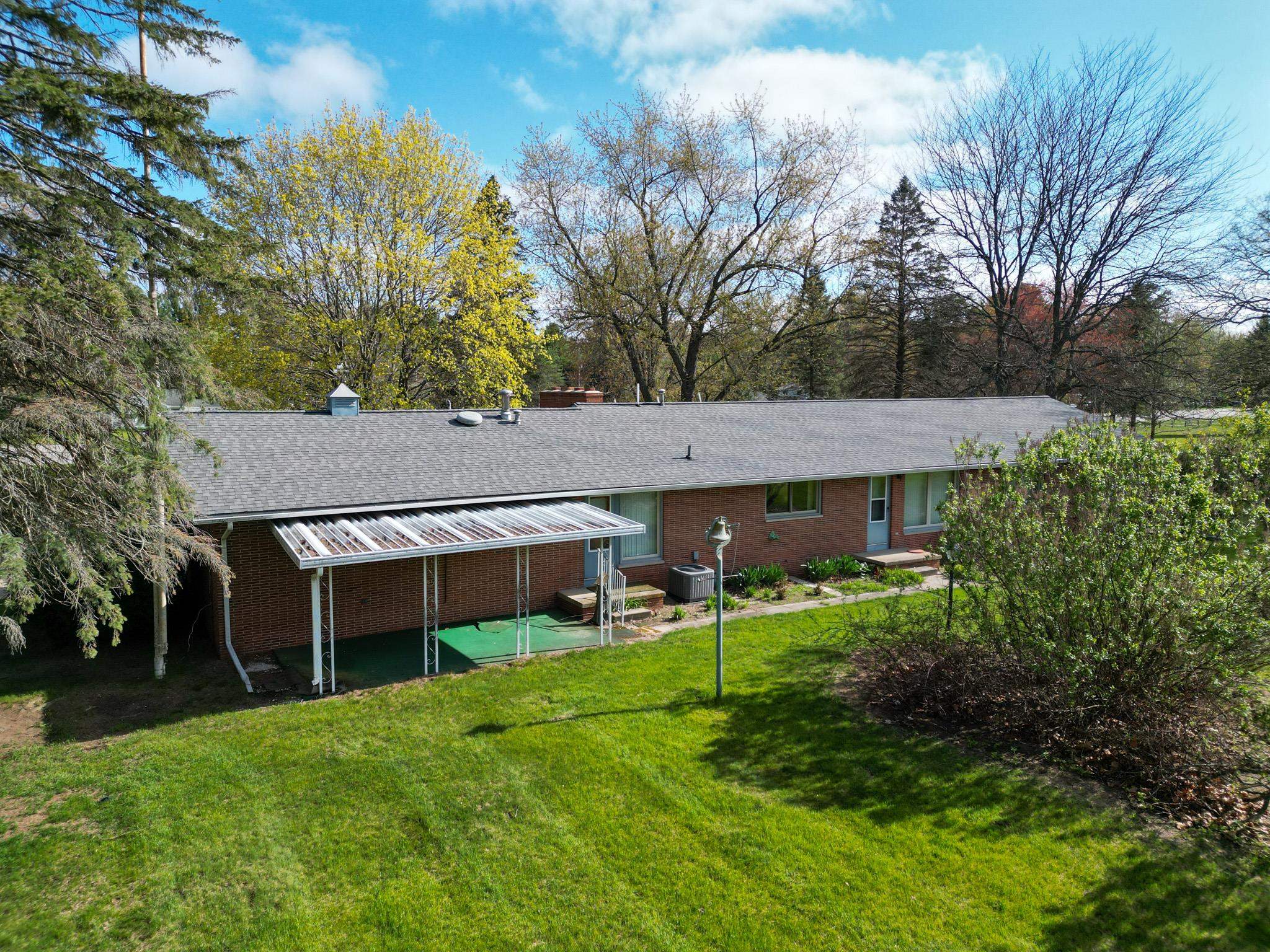 8670 East Pickard Road Mount Pleasant, MI 48858 - Photo 3 of 45