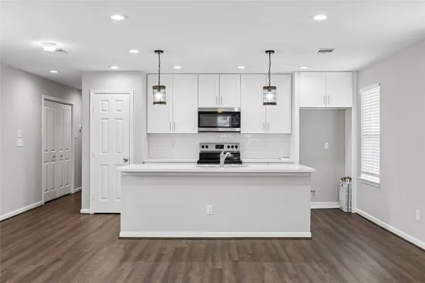 $279,000 | 3342 Simmons Street, Houston, TX 77004