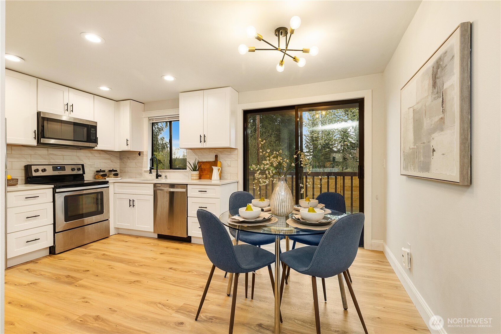 22717 4th Avenue Southeast Bothell, WA 98021 - Photo 11 of 21