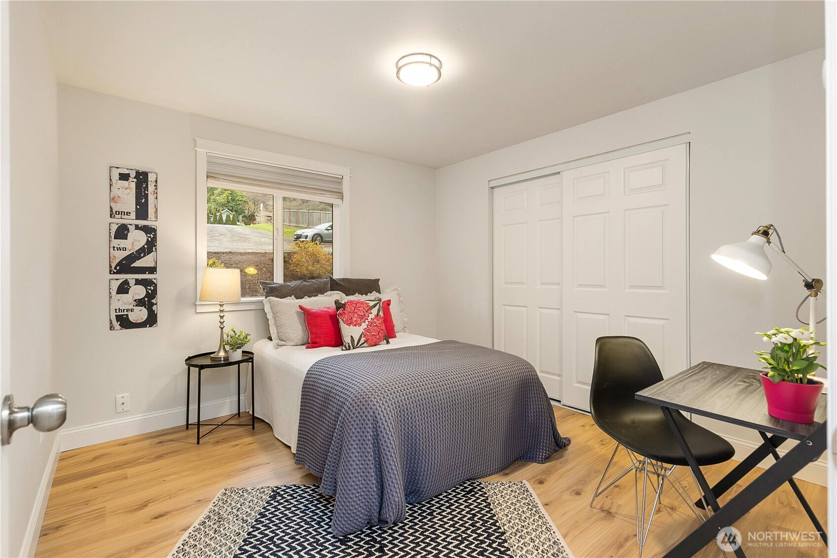 22717 4th Avenue Southeast Bothell, WA 98021 - Photo 14 of 21