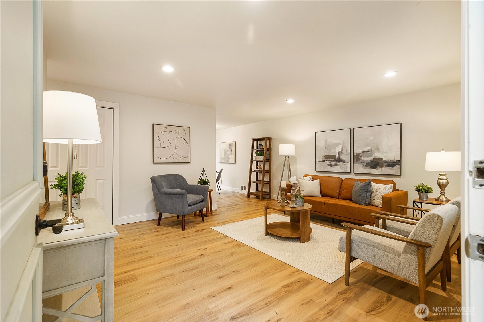 22717 4th Avenue Southeast Bothell, WA 98021 - Photo 2 of 21