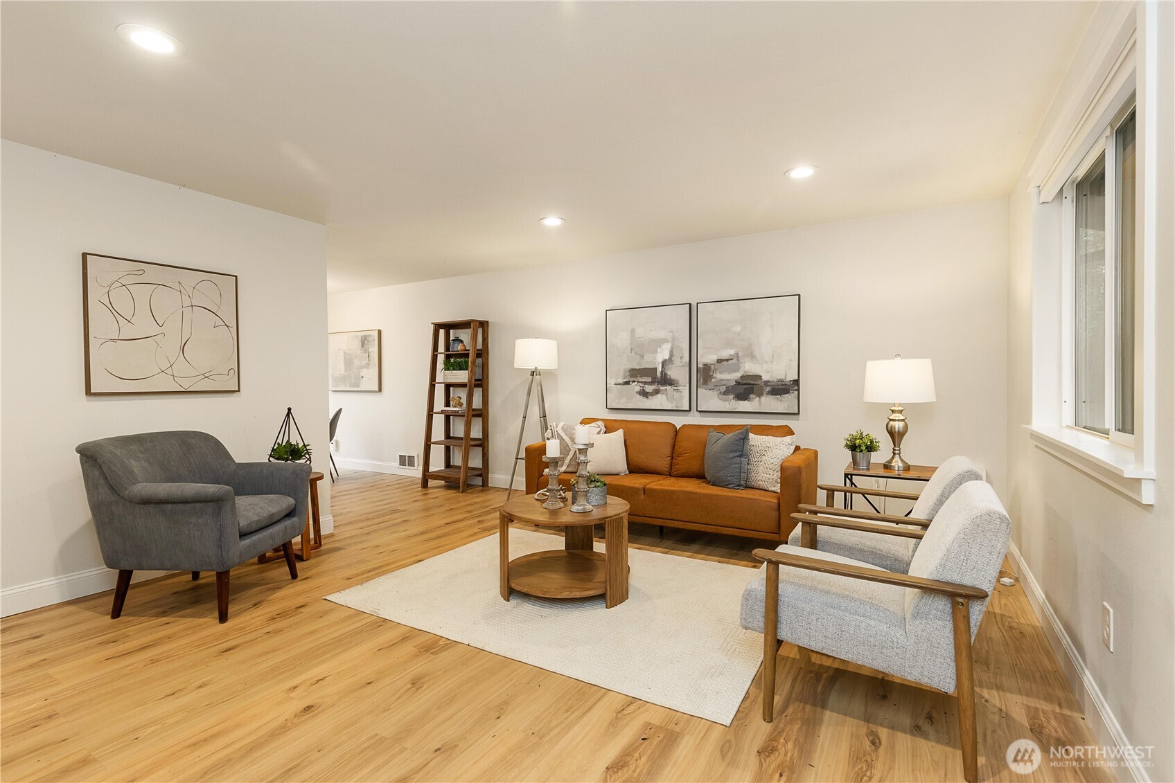 22717 4th Avenue Southeast Bothell, WA 98021 - Photo 3 of 21