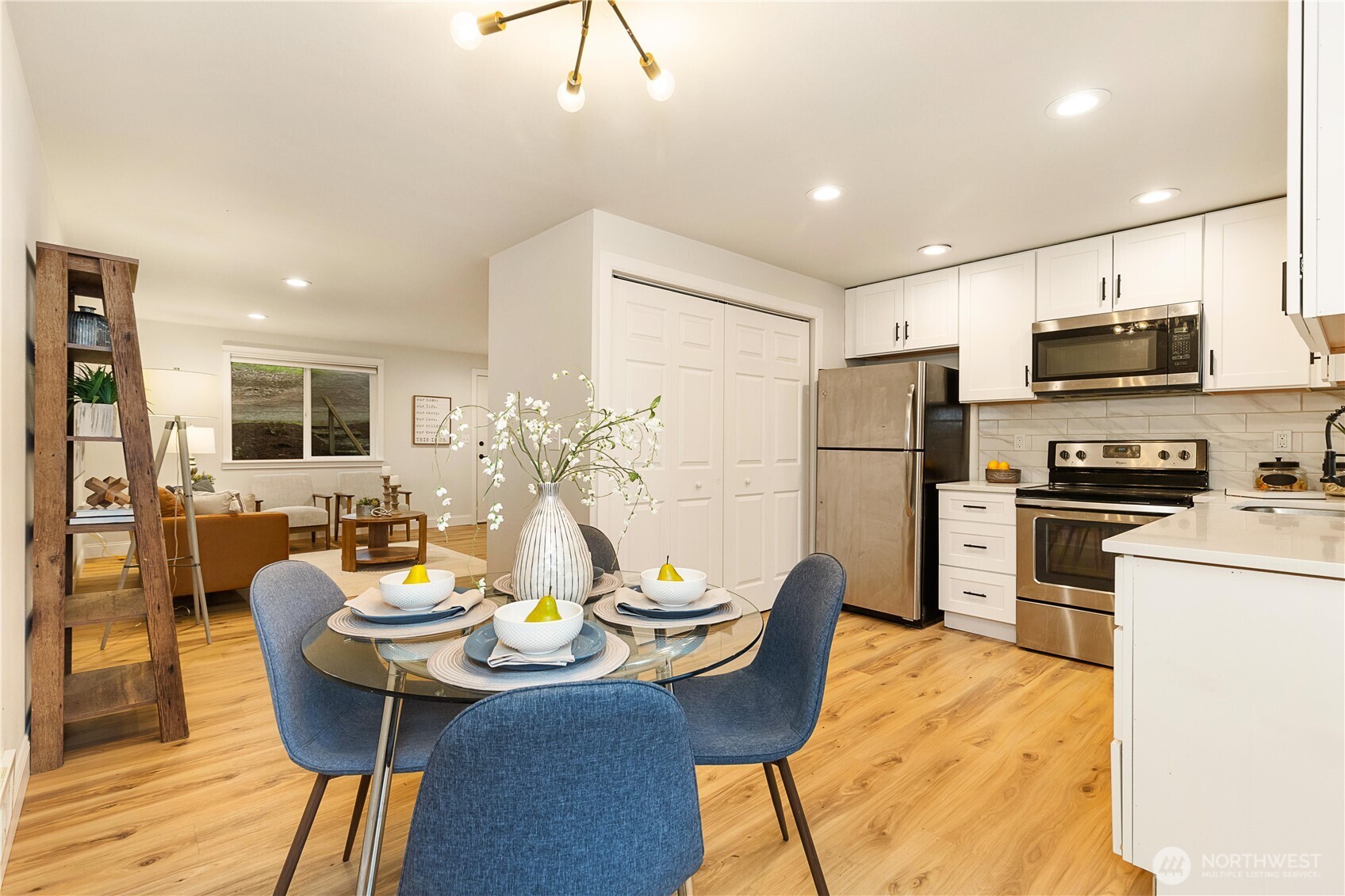 22717 4th Avenue Southeast Bothell, WA 98021 - Photo 9 of 21