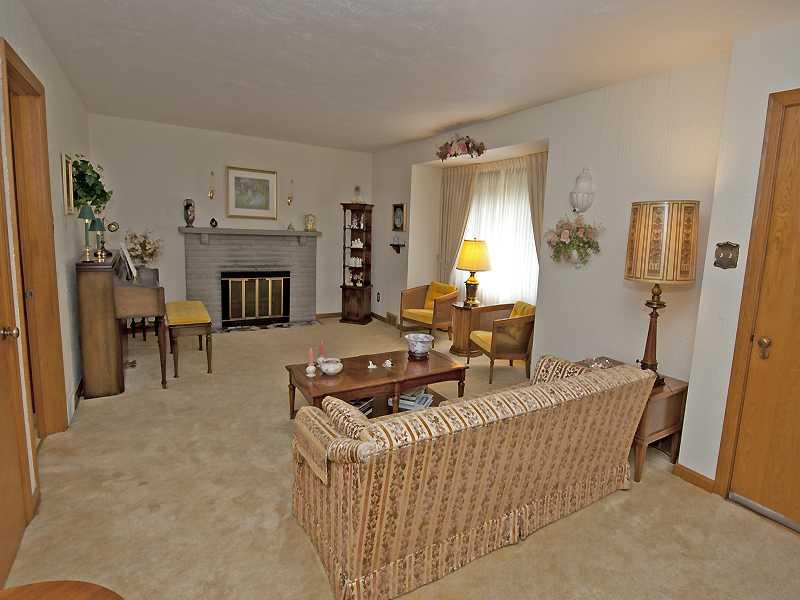 1261 Varner Road Whitehall, PA 15227 - Photo 2 of 9 Living Room.
