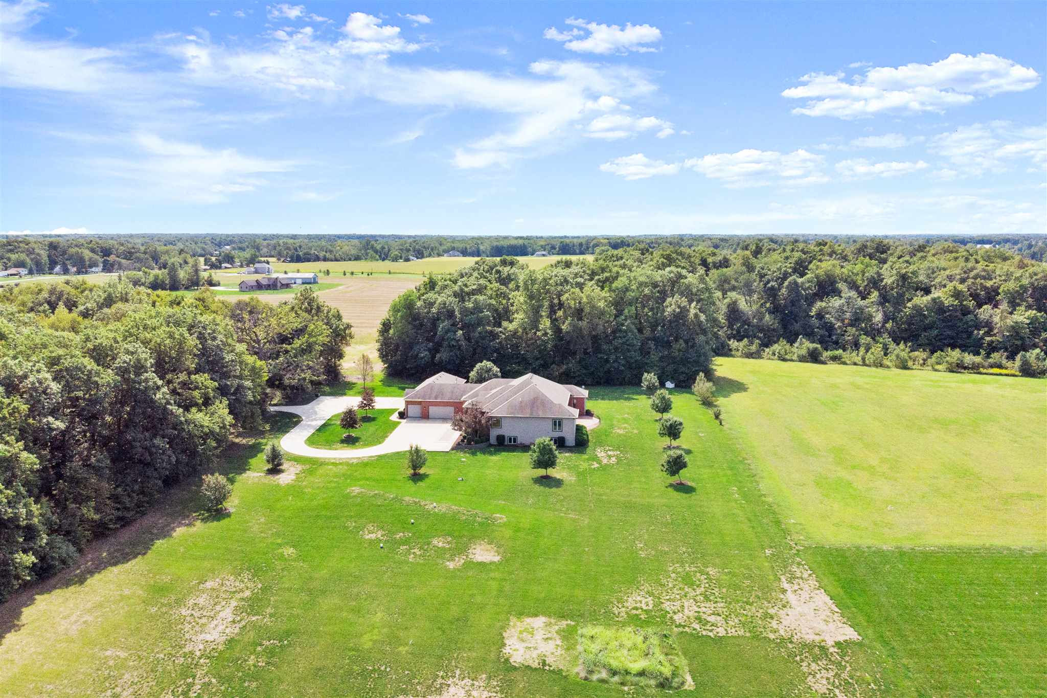7706 Trentman Road Fort Wayne, IN 46816 - Photo 4 of 36