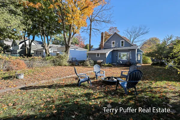 $389,900 | 305 North Robert Street, Ludington, MI 49431