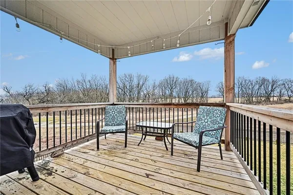 $499,900 | 12203 North Virginia Avenue, Kansas City, MO 64165