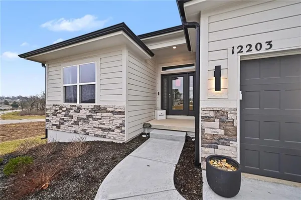 $499,900 | 12203 North Virginia Avenue, Kansas City, MO 64165