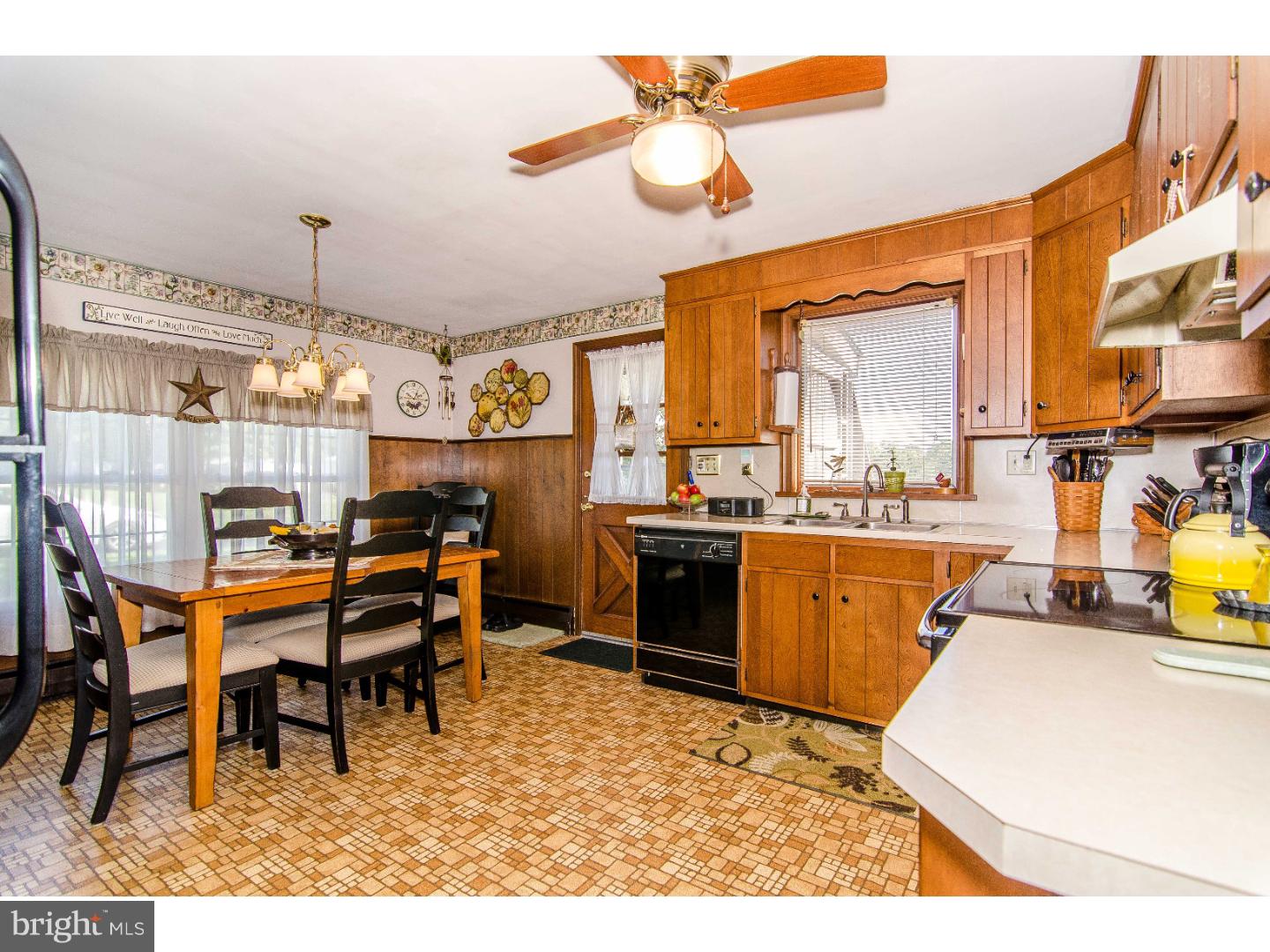 105 Saylors Mill Road Spring City, PA 19475 - Photo 8 of 24