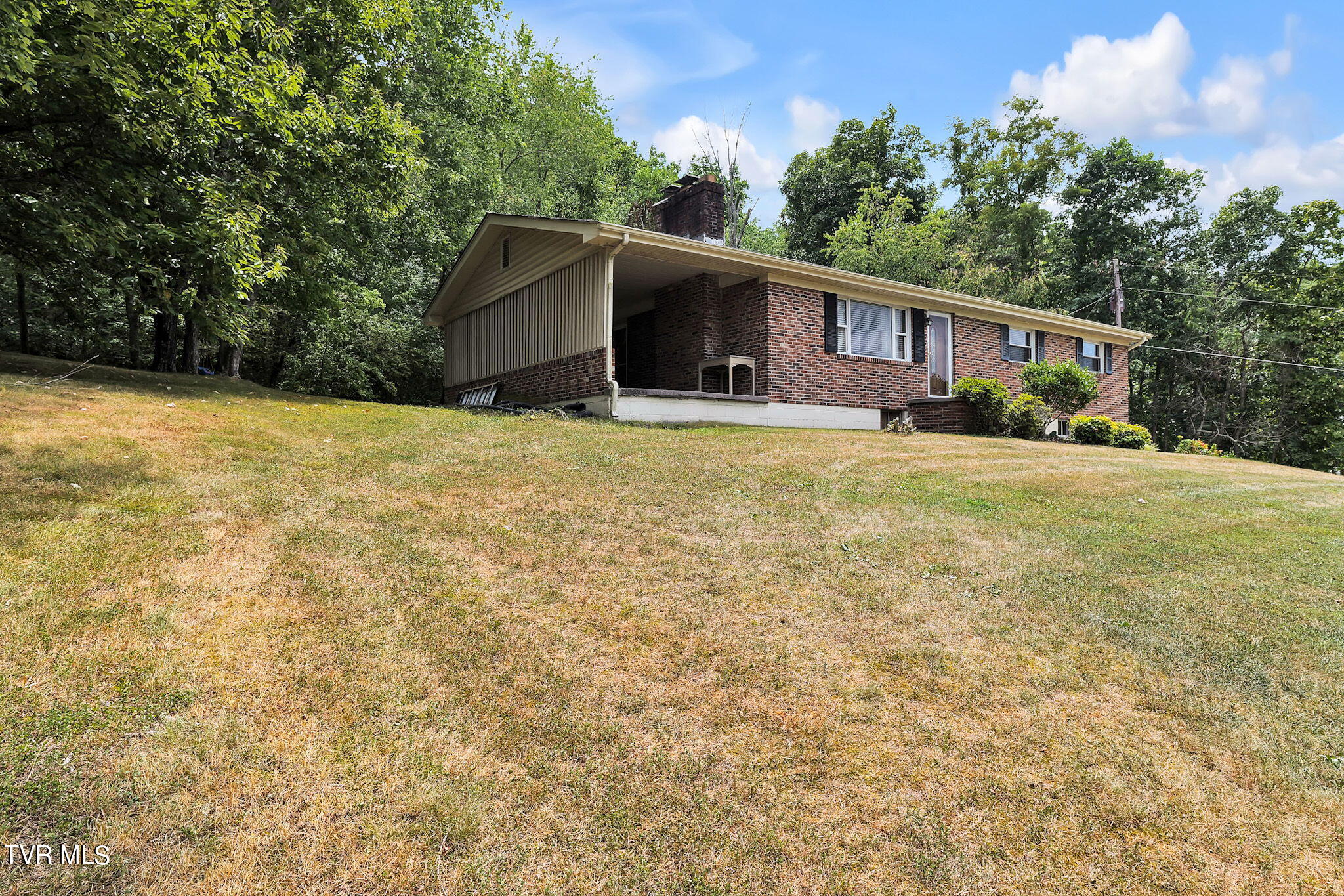 165 Lawson Road Bristol, VA 24201 - Photo 4 of 12 30-web-or-mls-68-lawson-rd