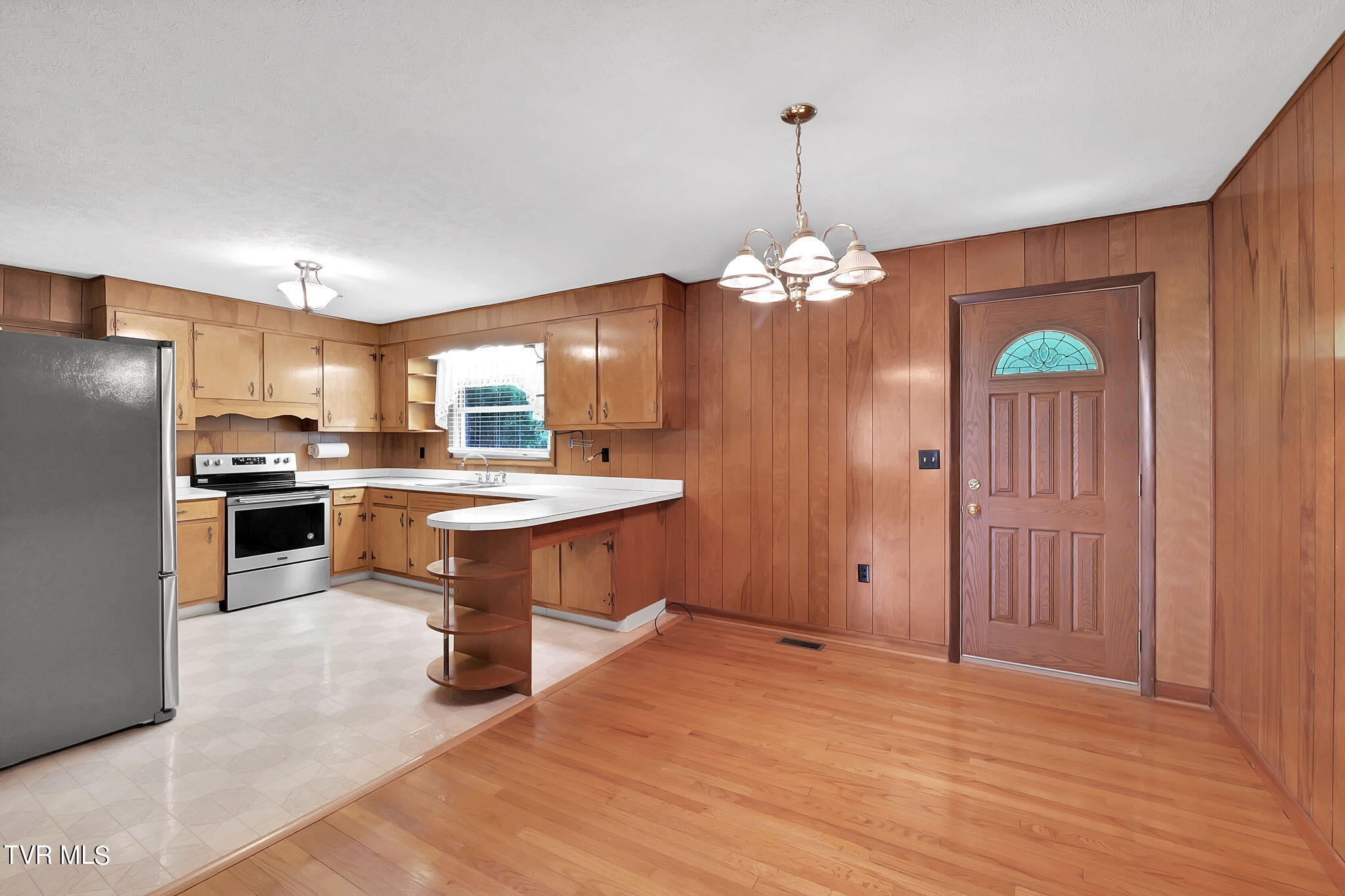 165 Lawson Road Bristol, VA 24201 - Photo 9 of 12 9-web-or-mls-68-lawson-rd