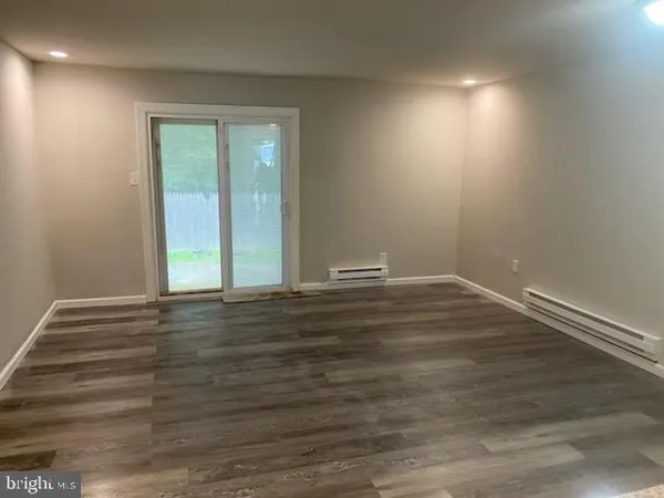 $224,900 | 511 Via Cascata Drive, Clementon, NJ 08021