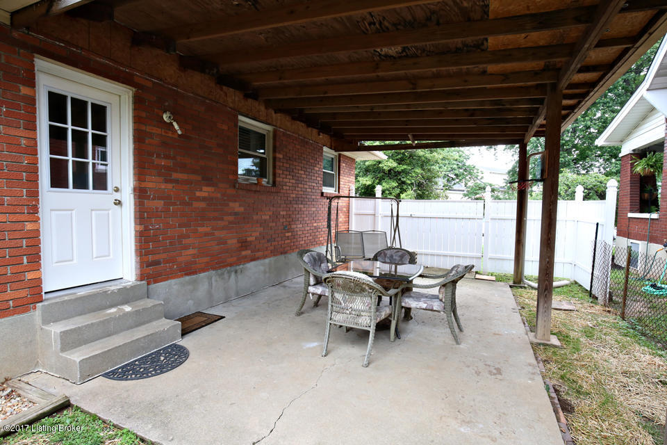 2902 Beaumont Road Louisville, KY 40205 - Photo 24 of 28 Carport/ Patio