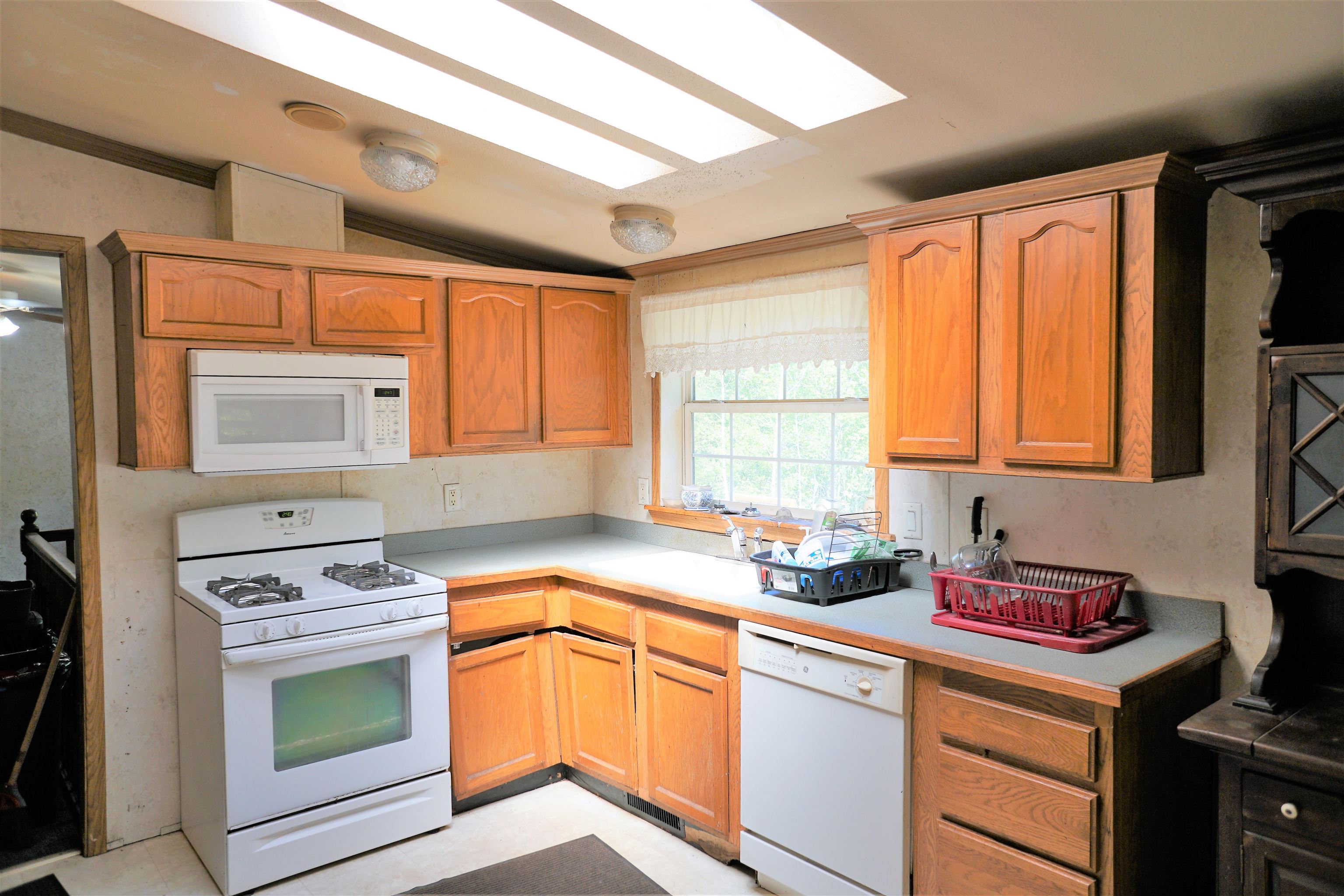 83 Shingle Mill Brook Road Pittsfield, NH 03263 - Photo 7 of 27