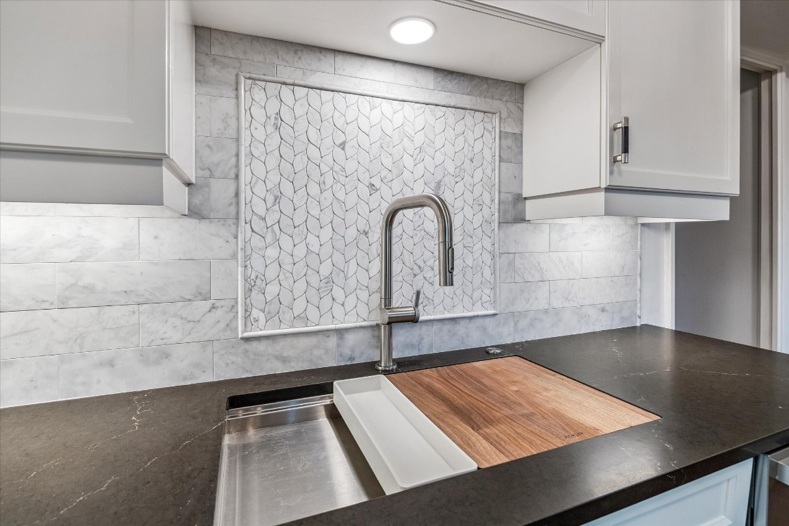 2200 Willowick Road, Unit 4D Houston, TX 77027 - Photo 12 of 36